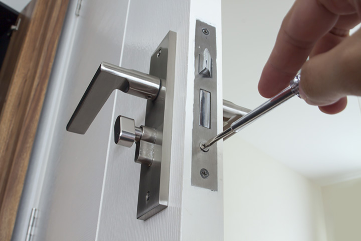 Our local locksmiths are able to repair and install door locks for properties in New Addington and the local area.